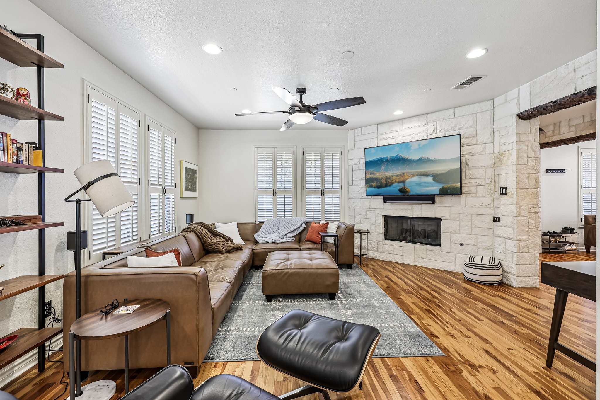 221 N Lucas Drive Grapevine TX 76051