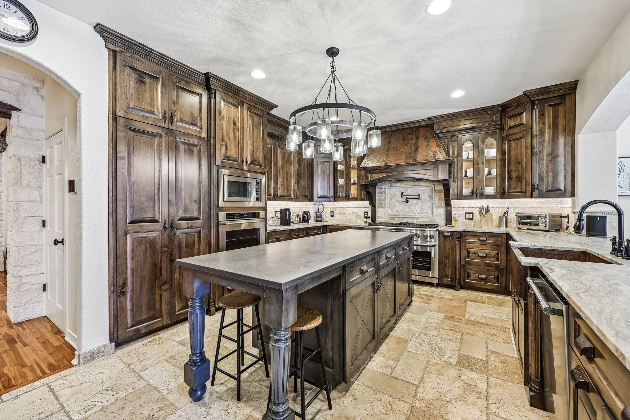 221 N Lucas Drive Grapevine TX 76051