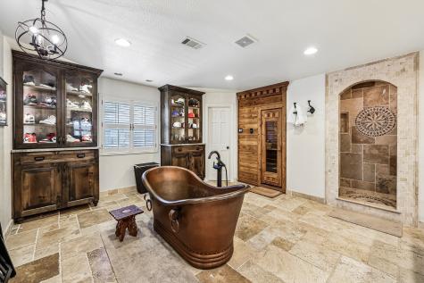 221 N Lucas Drive Grapevine TX 76051