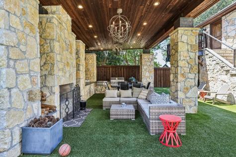 221 N Lucas Drive Grapevine TX 76051