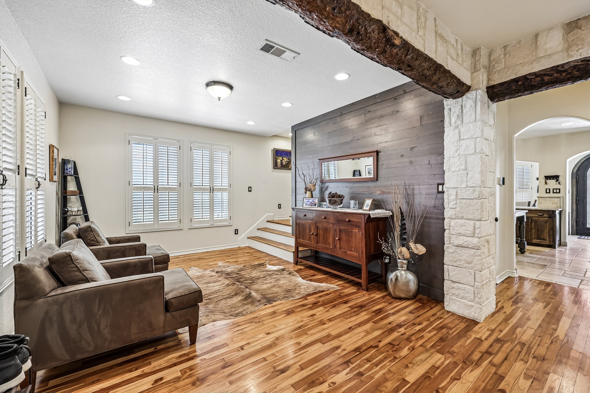 221 N Lucas Drive Grapevine TX 76051