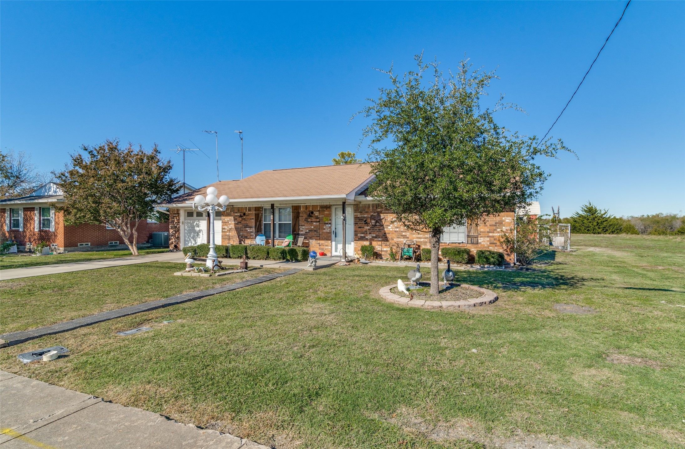 522 E County Line Road Royse City TX 75189