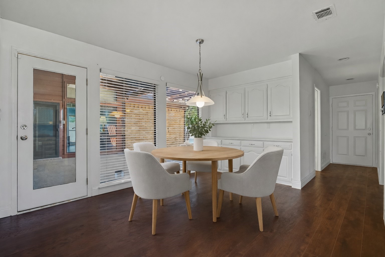4034 Cobblers Lane Dallas TX 75287