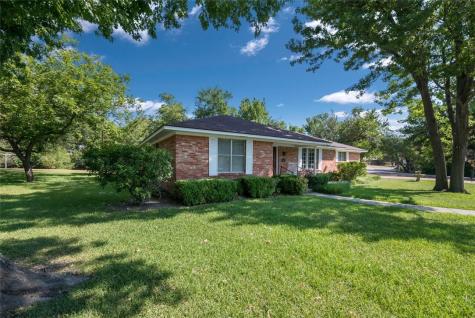 1603 Walnut Street Clifton TX 76634