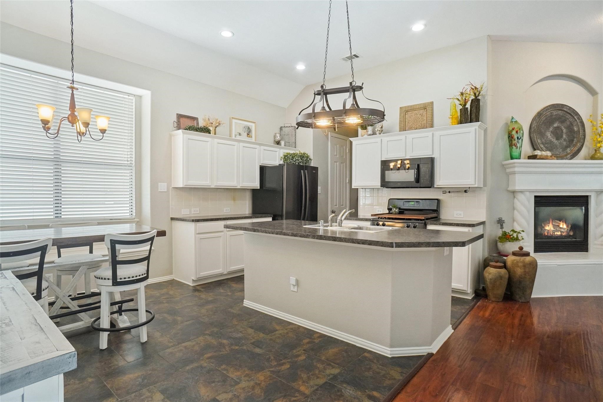 1716 Spanish Moss Way Savannah TX 76227