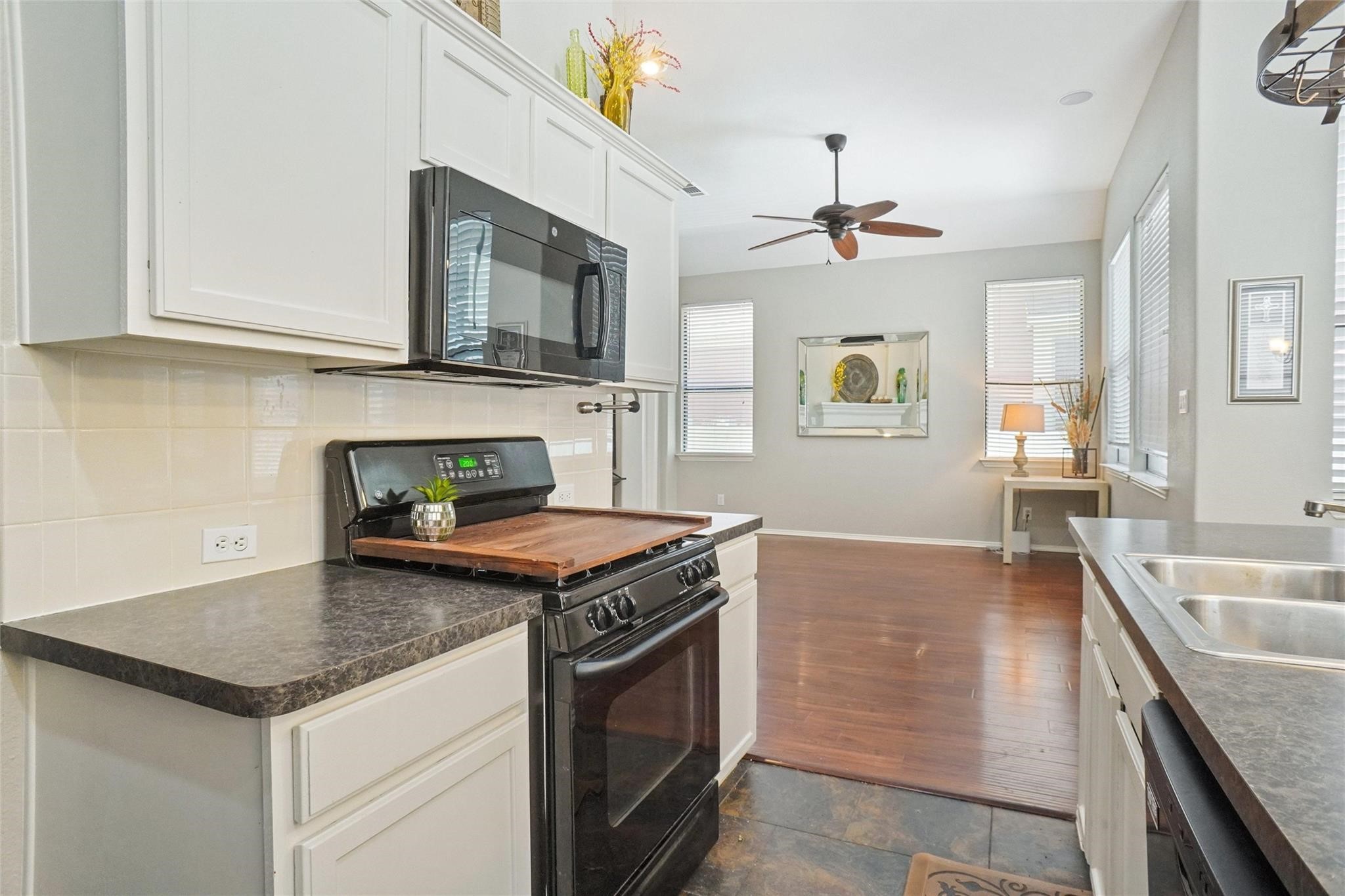 1716 Spanish Moss Way Savannah TX 76227
