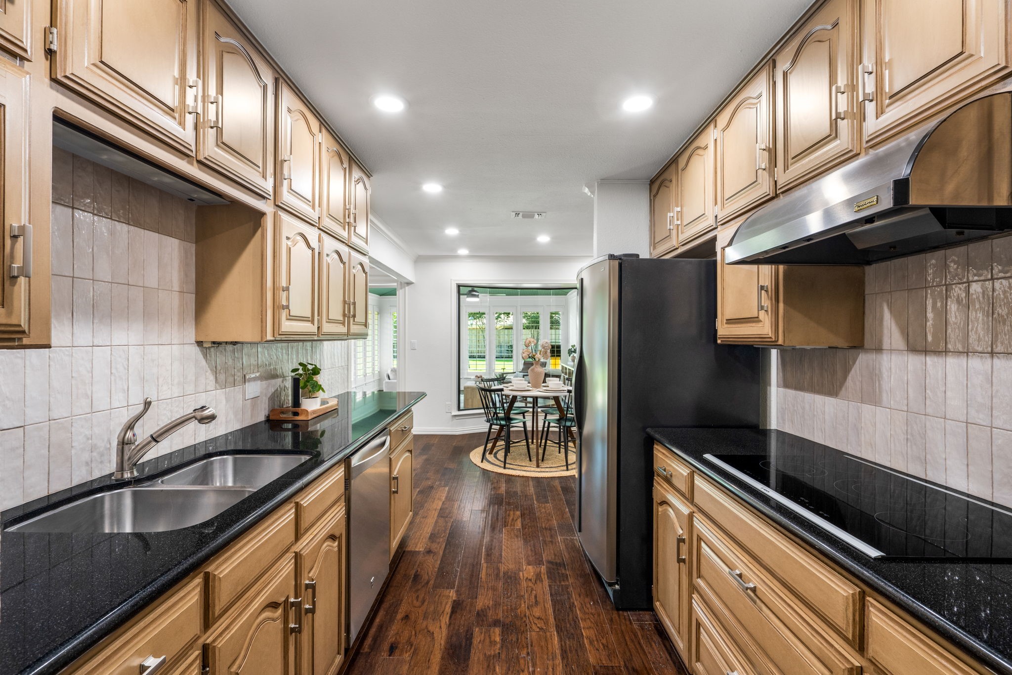 2809 Greg Drive Bedford TX 76021
