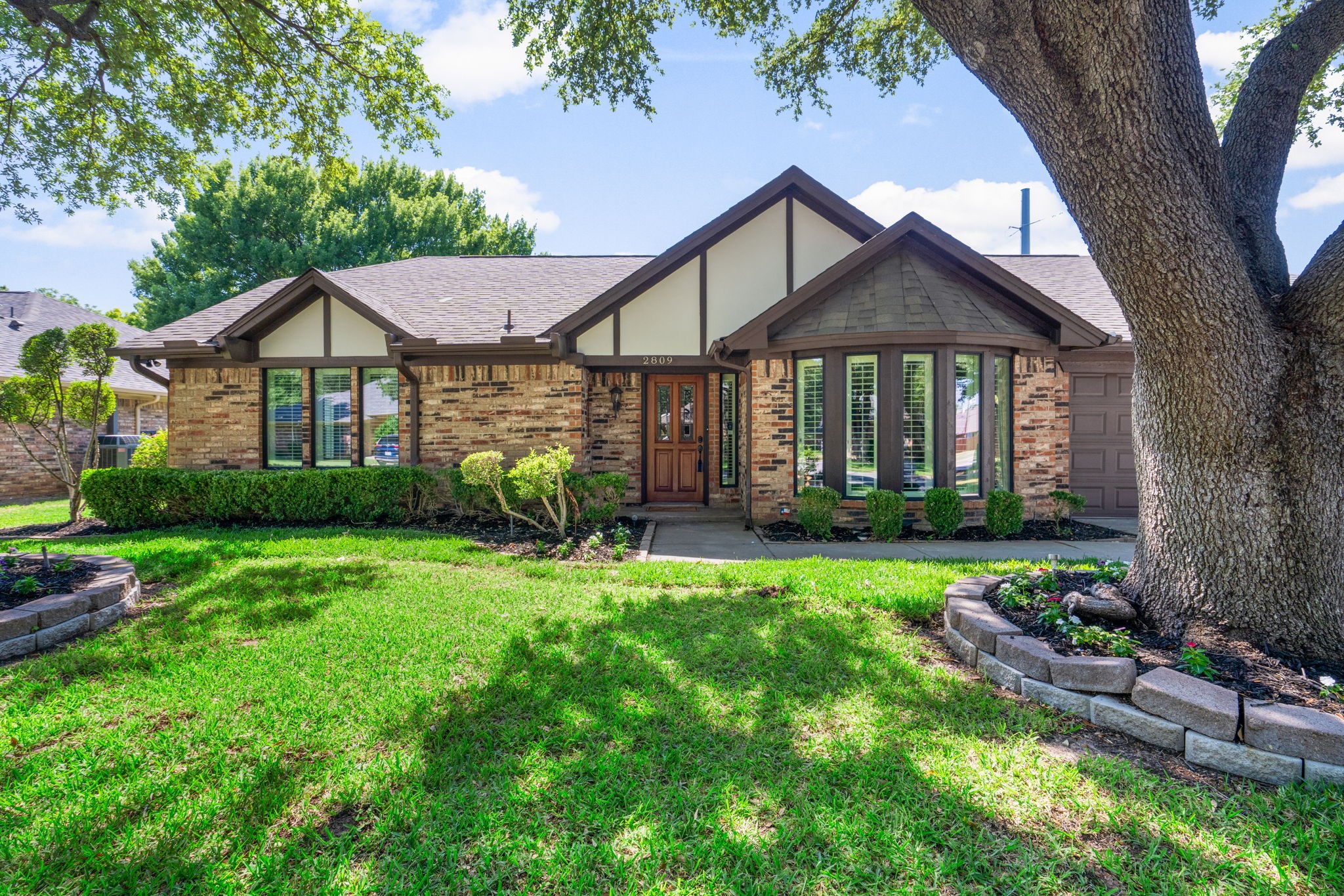 2809 Greg Drive Bedford TX 76021