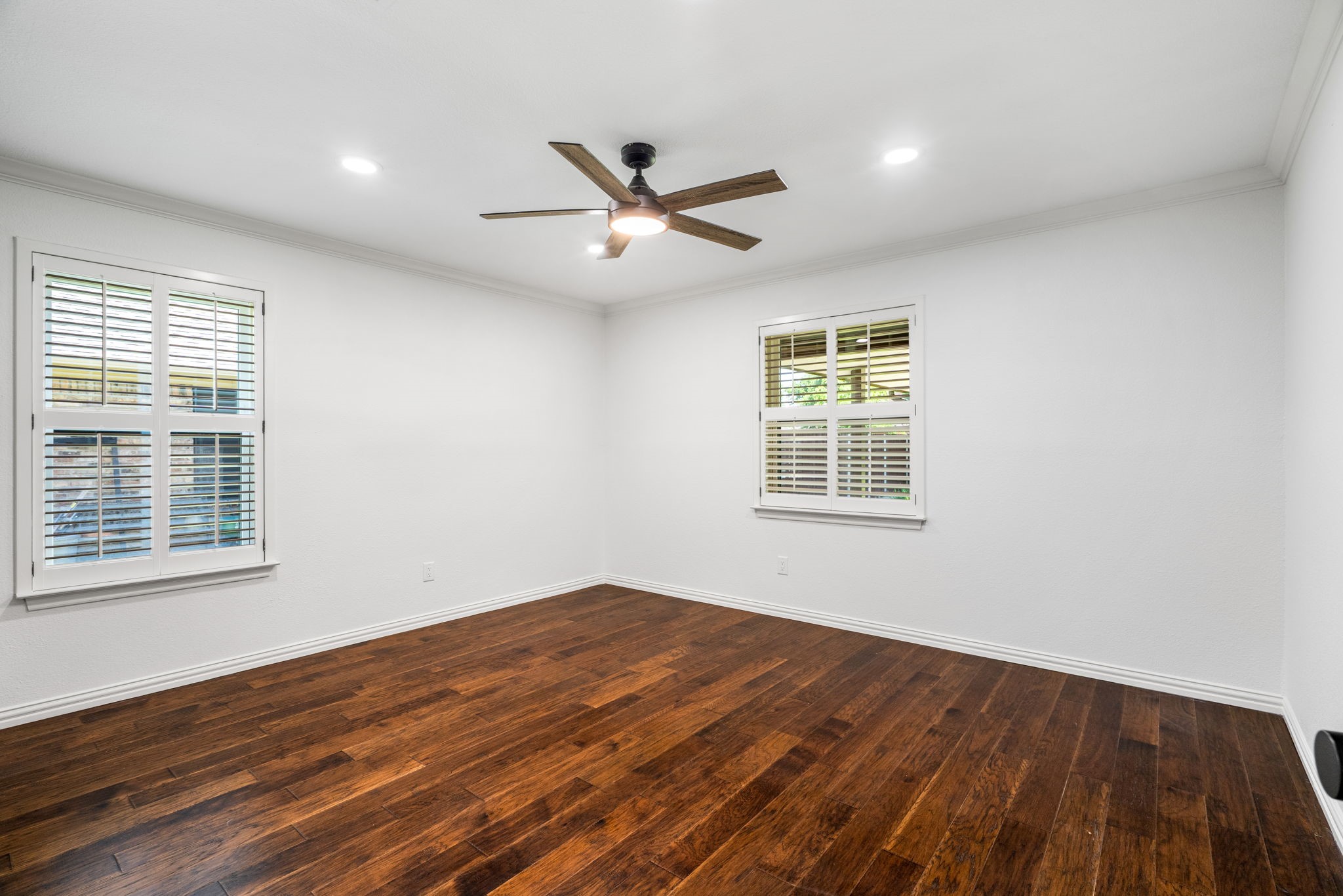 2809 Greg Drive Bedford TX 76021