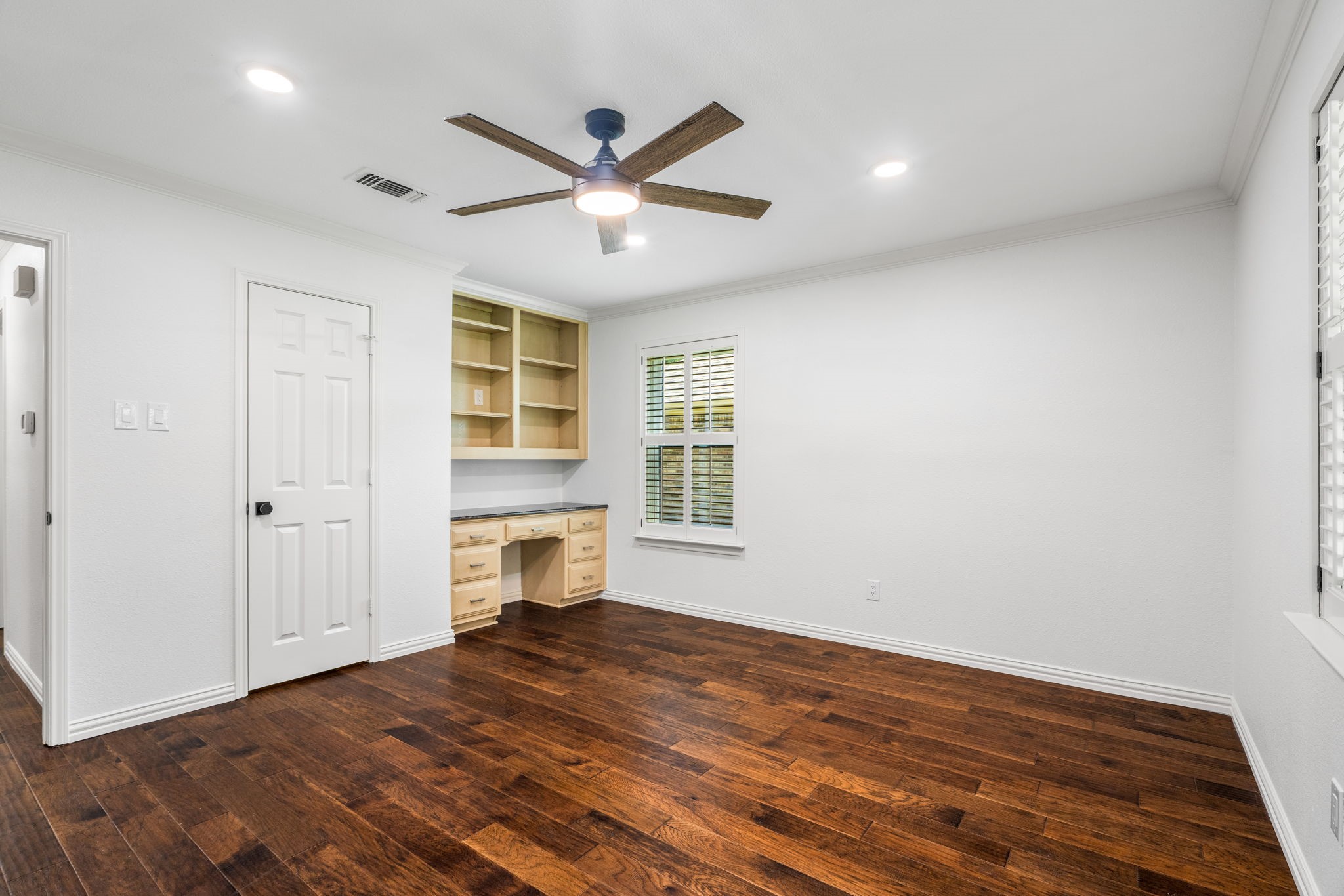 2809 Greg Drive Bedford TX 76021