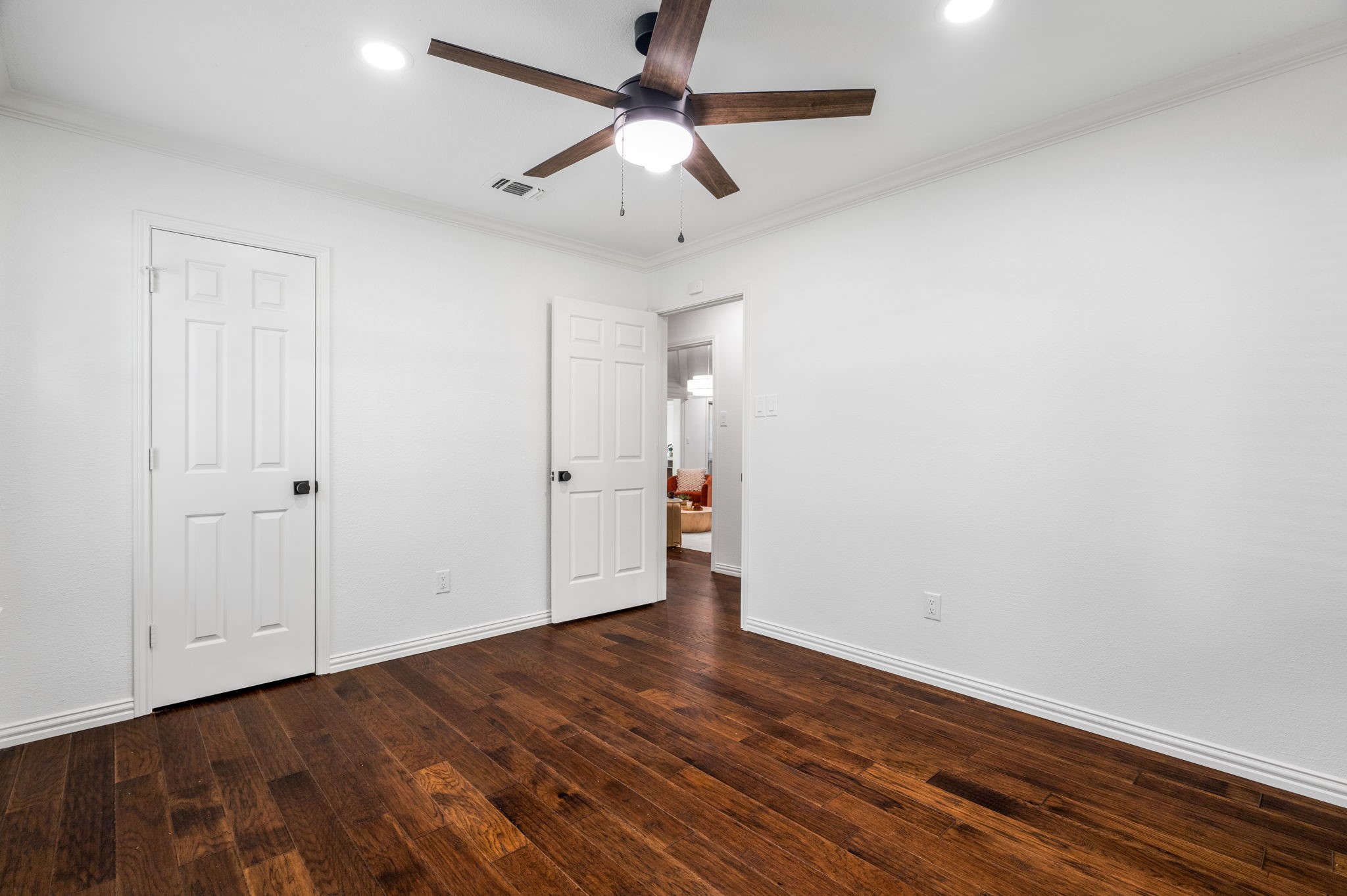 2809 Greg Drive Bedford TX 76021