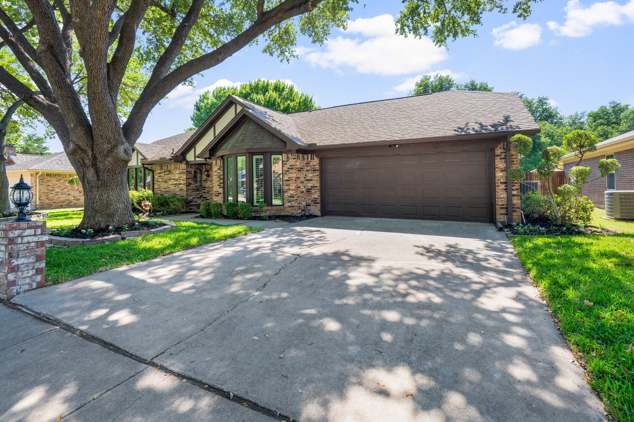 2809 Greg Drive Bedford TX 76021