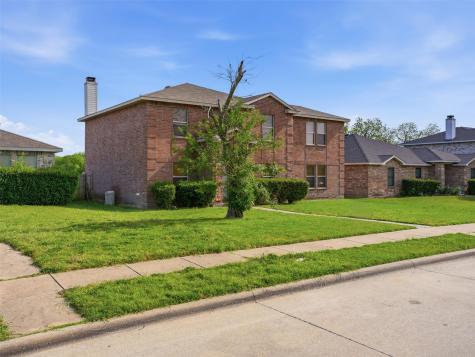 1424 Bumble Bee Drive Lancaster TX 75134