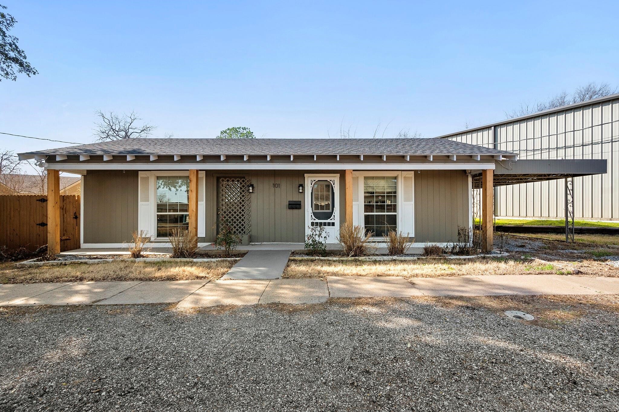 101 W Jones Street Terrell TX 75160
