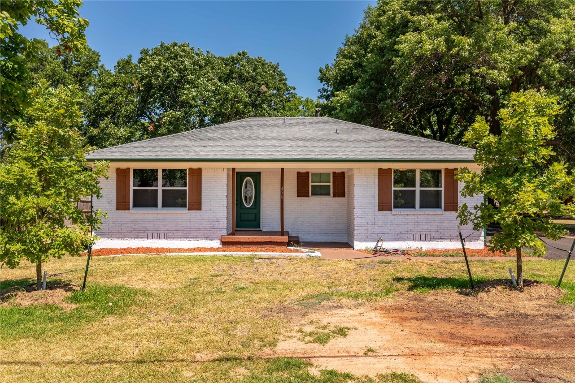 450 W Fulton Street Van Alstyne TX 75495
