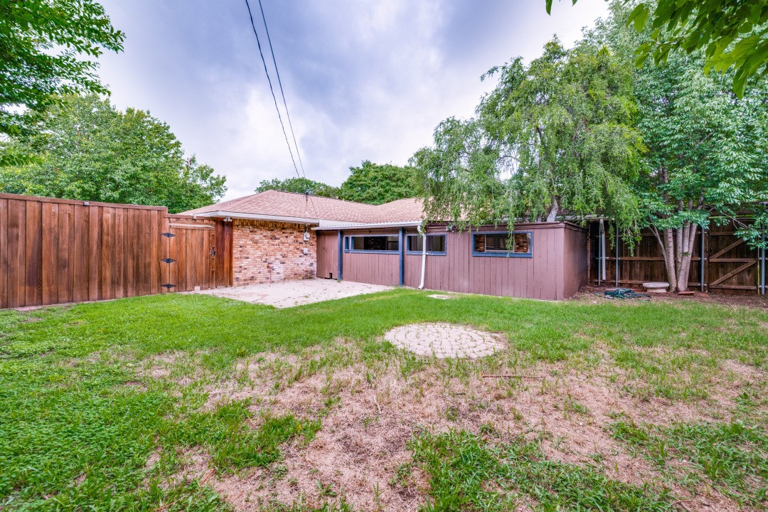 301 Hillcrest Drive Midlothian TX 76065