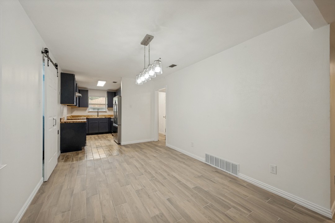 301 Hillcrest Drive Midlothian TX 76065