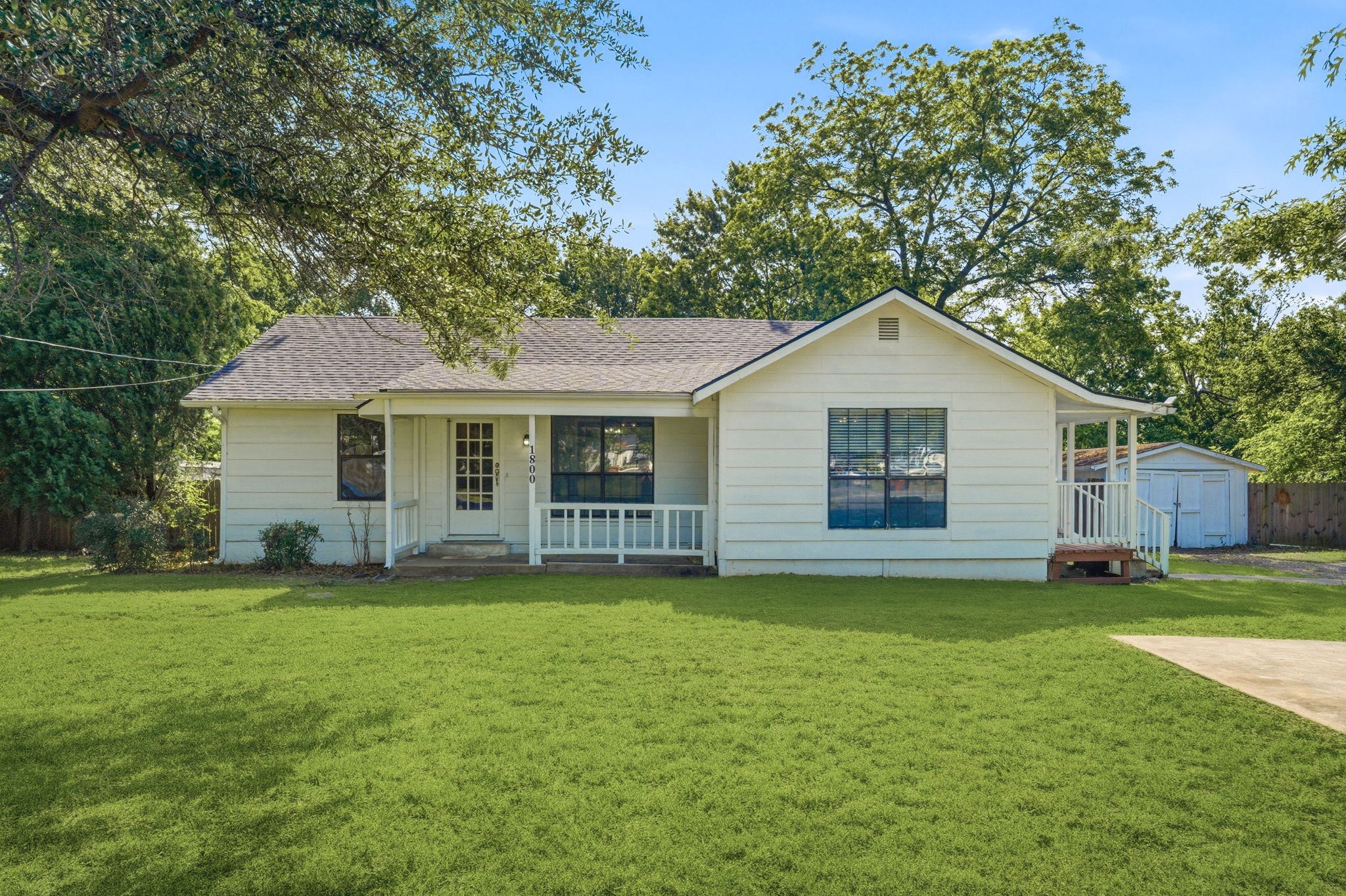 1800 Island Bayou Bonham TX 75418