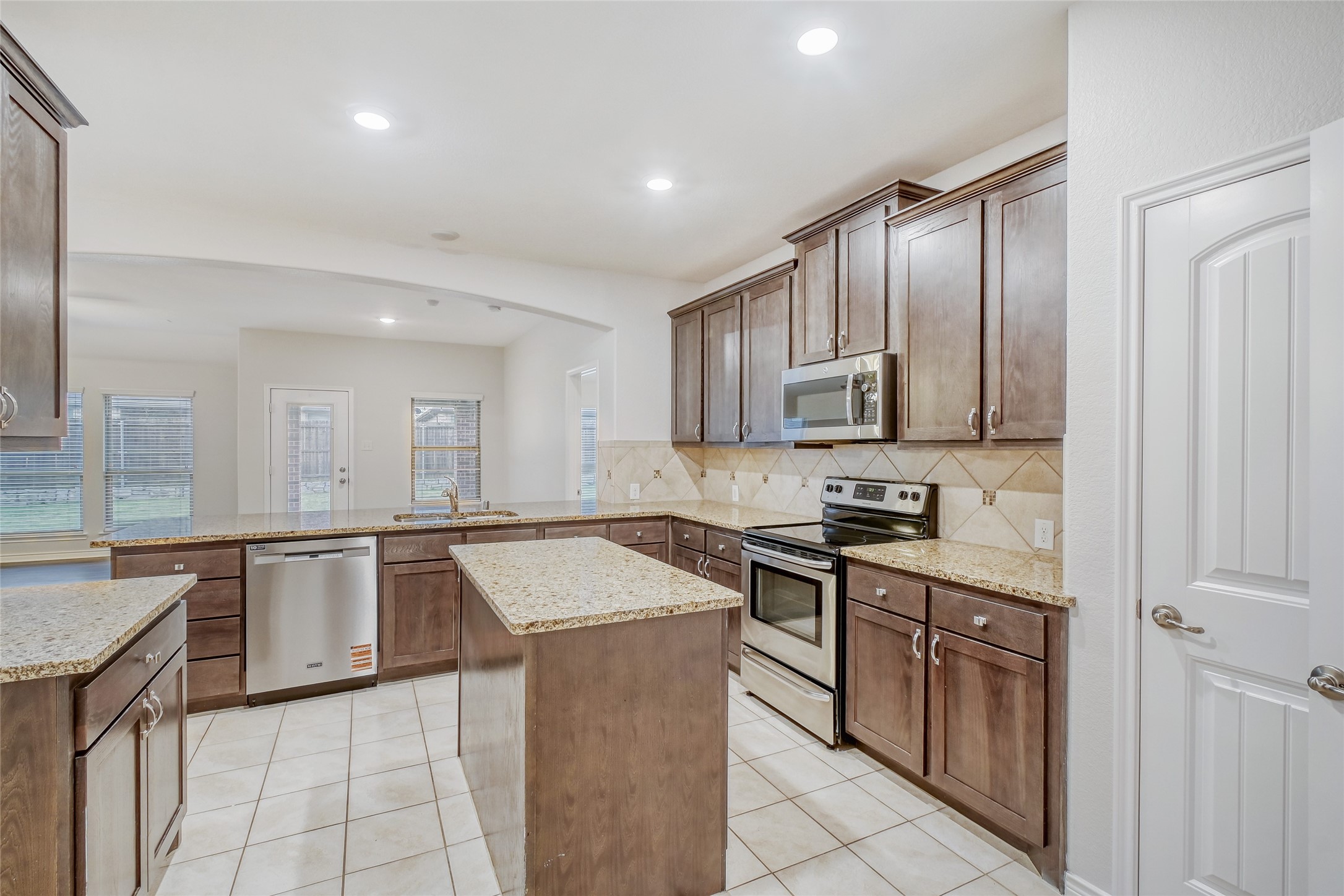 3133 Sunny Hill Way Royse City TX 75189
