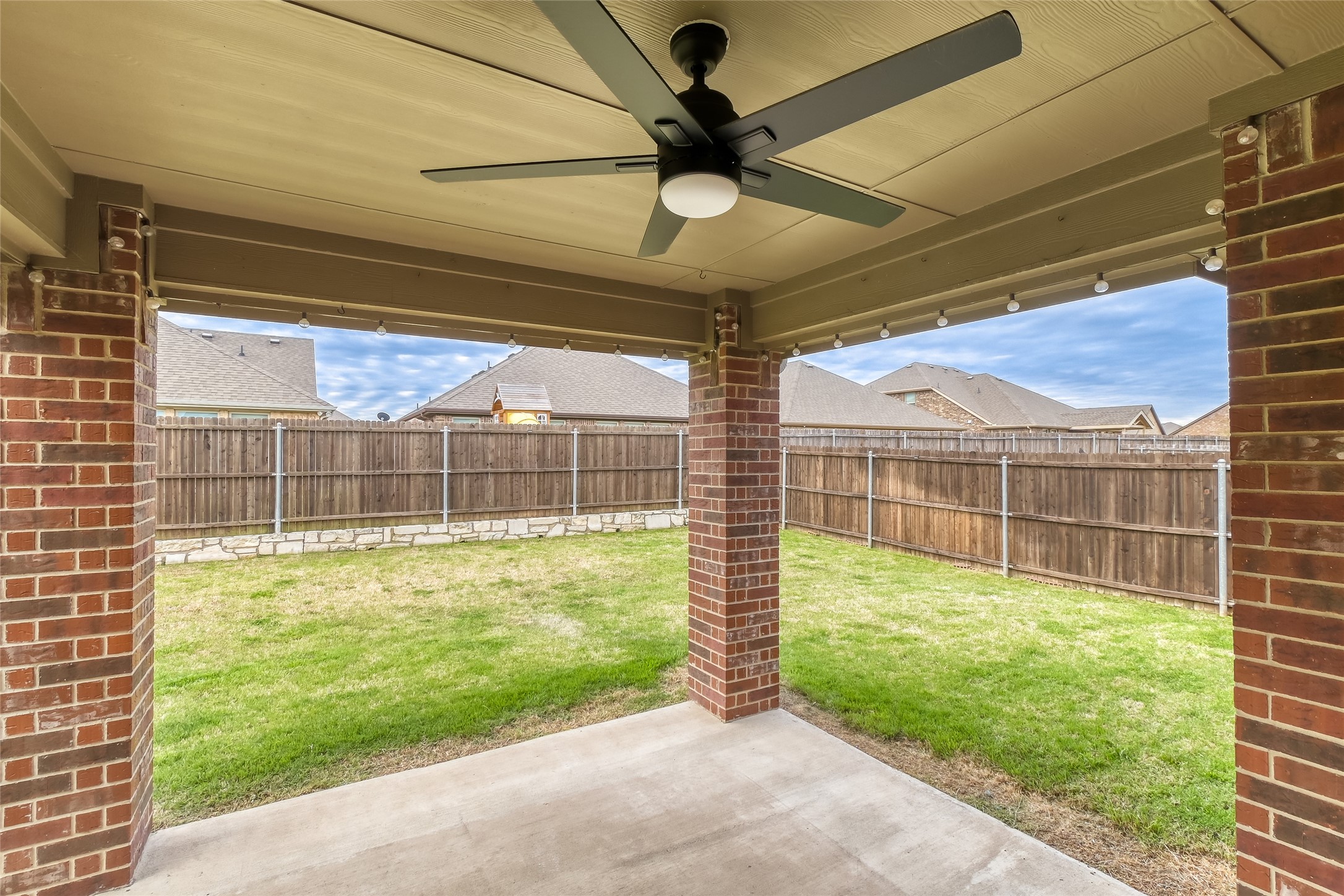 3133 Sunny Hill Way Royse City TX 75189