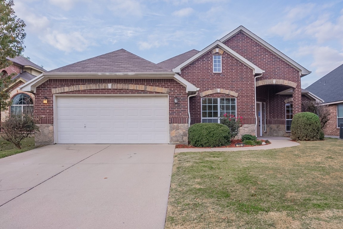713 Date Court Burleson TX 76028