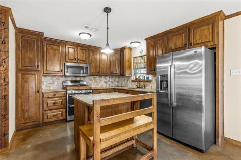 814 N Harrison Street West TX 76691