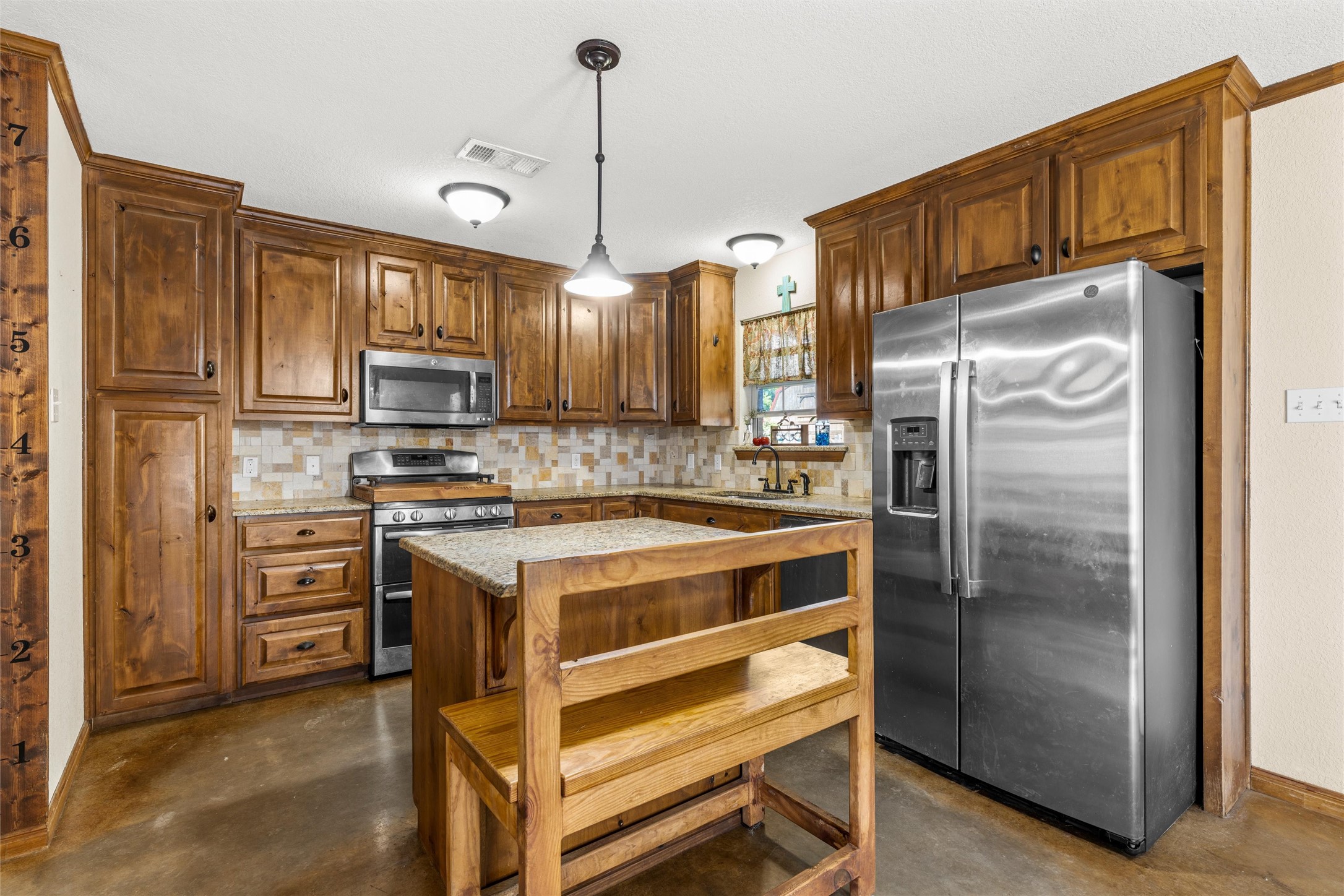 814 N Harrison Street West TX 76691