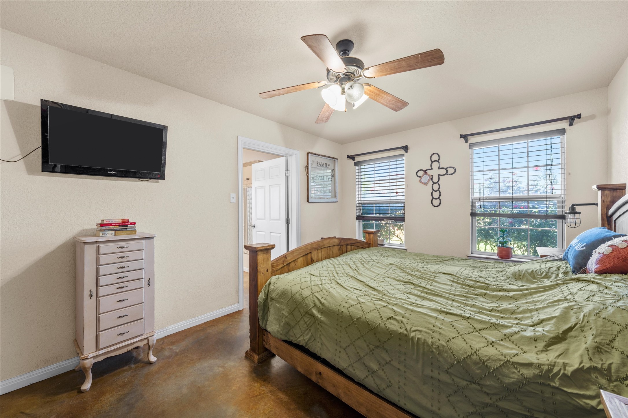814 N Harrison Street West TX 76691