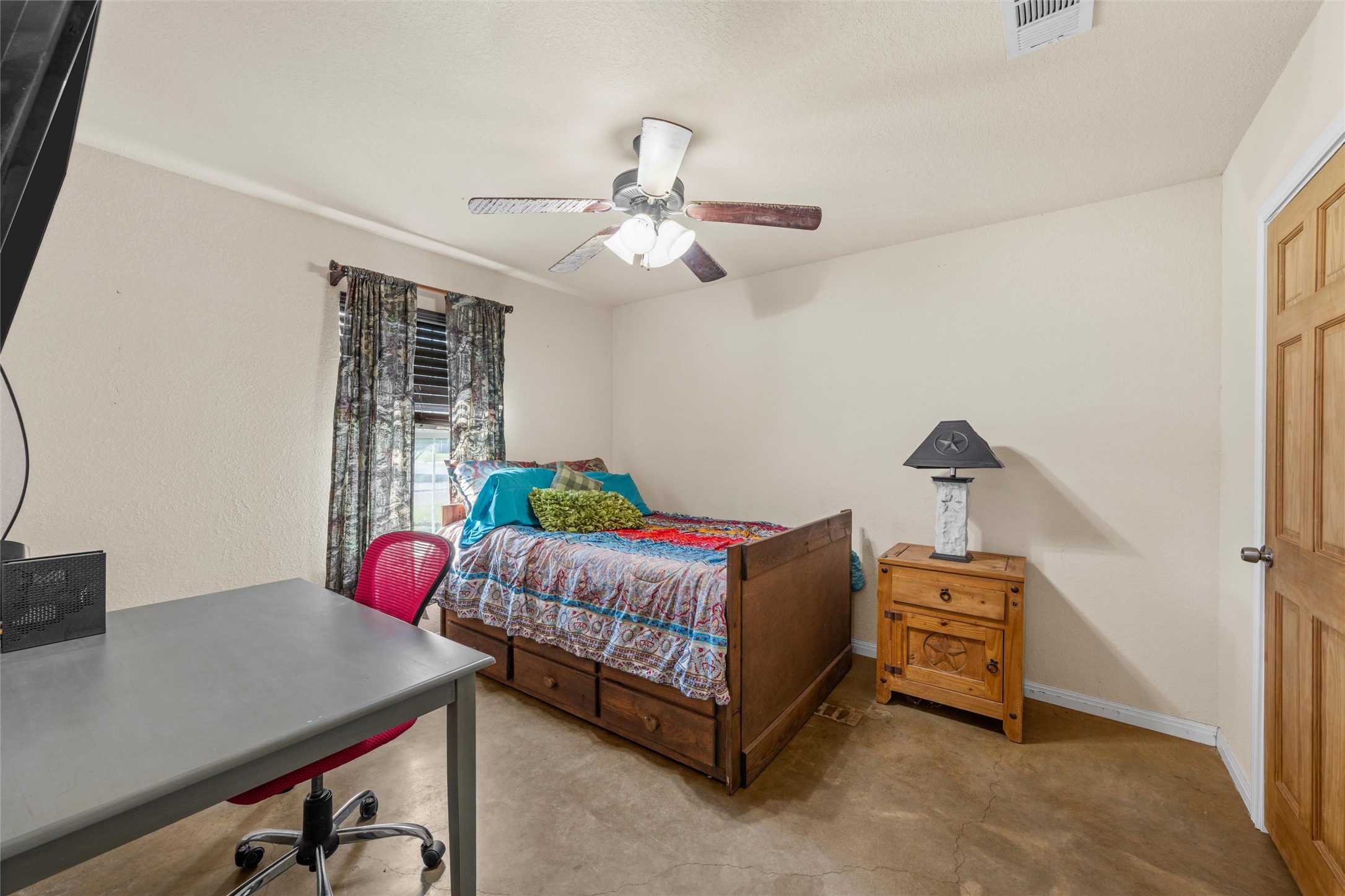 814 N Harrison Street West TX 76691