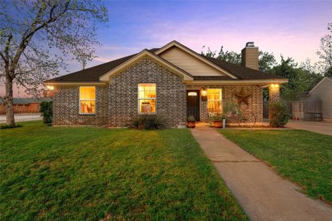 814 N Harrison Street West TX 76691