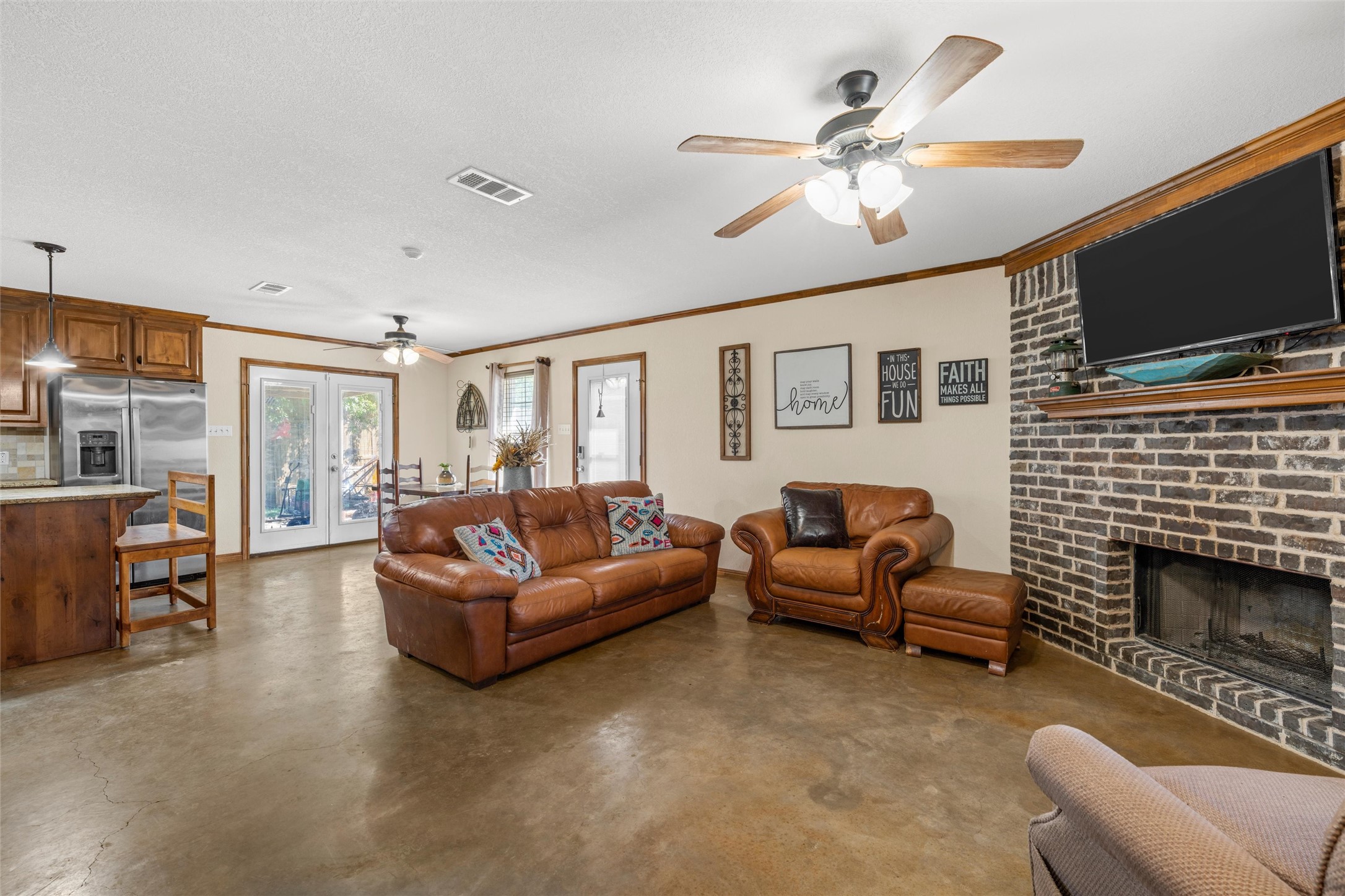 814 N Harrison Street West TX 76691