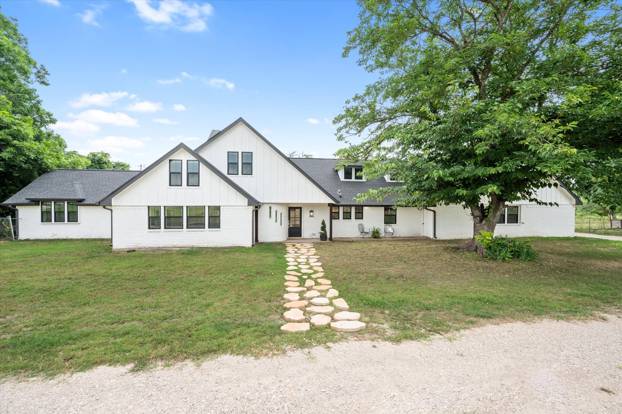 1210 Horseshoe Trail Red Oak TX 75154