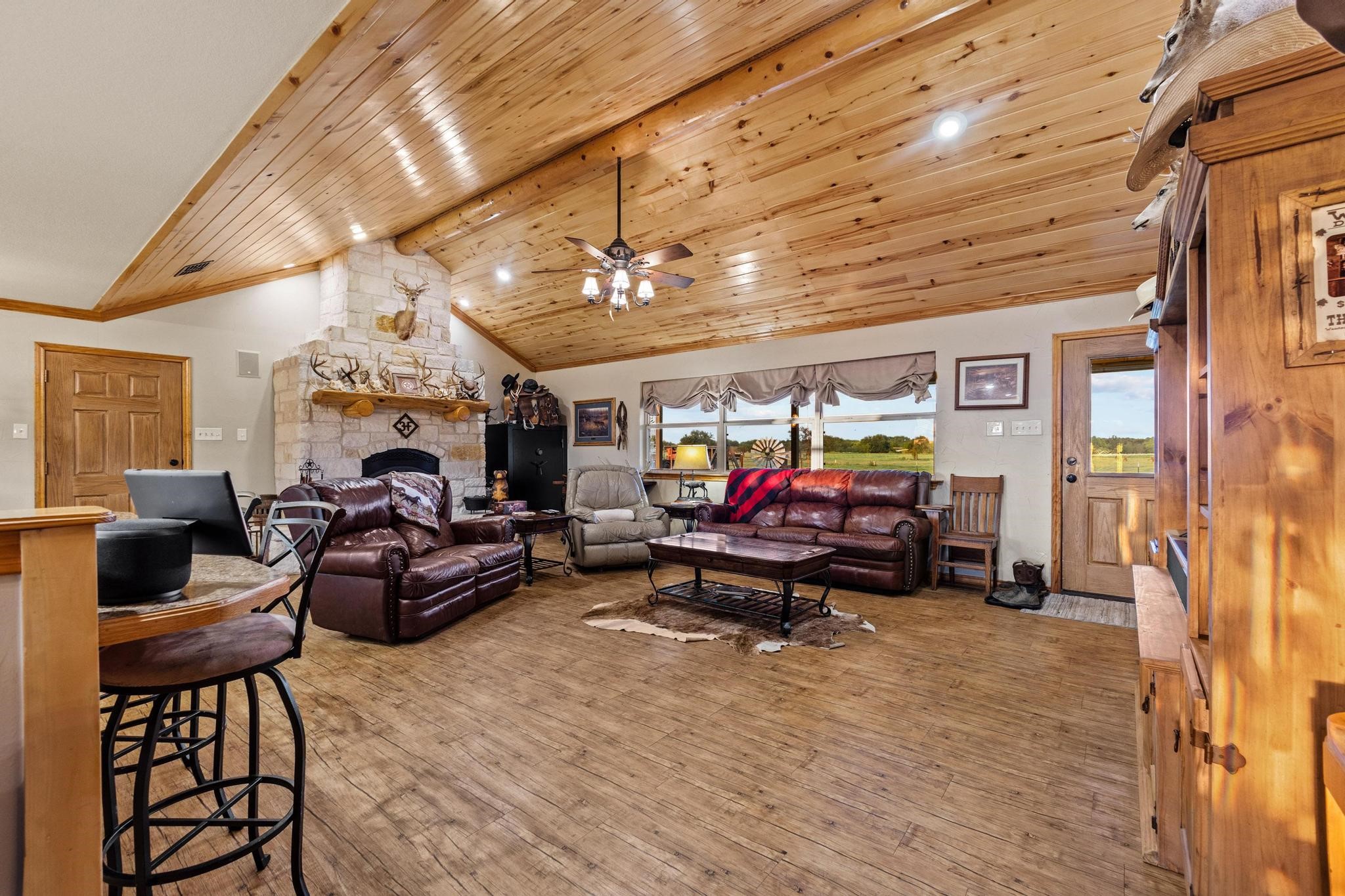 5285 County Road 3226 Lone Oak TX 75453