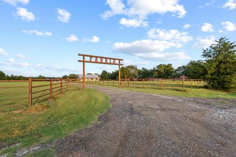 5285 County Road 3226 Lone Oak TX 75453