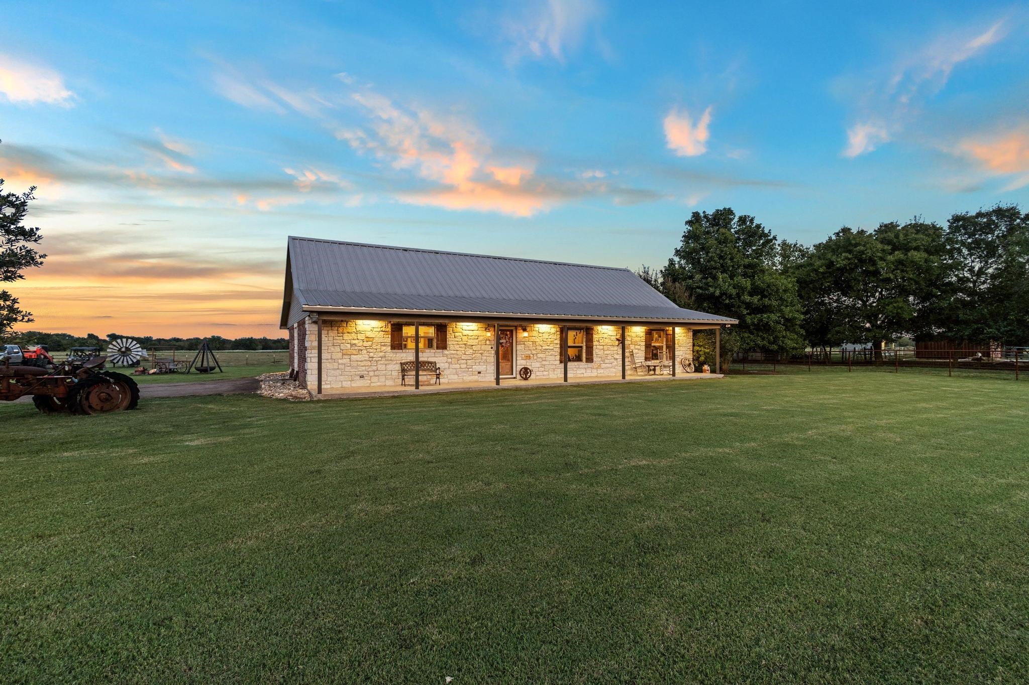 5285 County Road 3226 Lone Oak TX 75453
