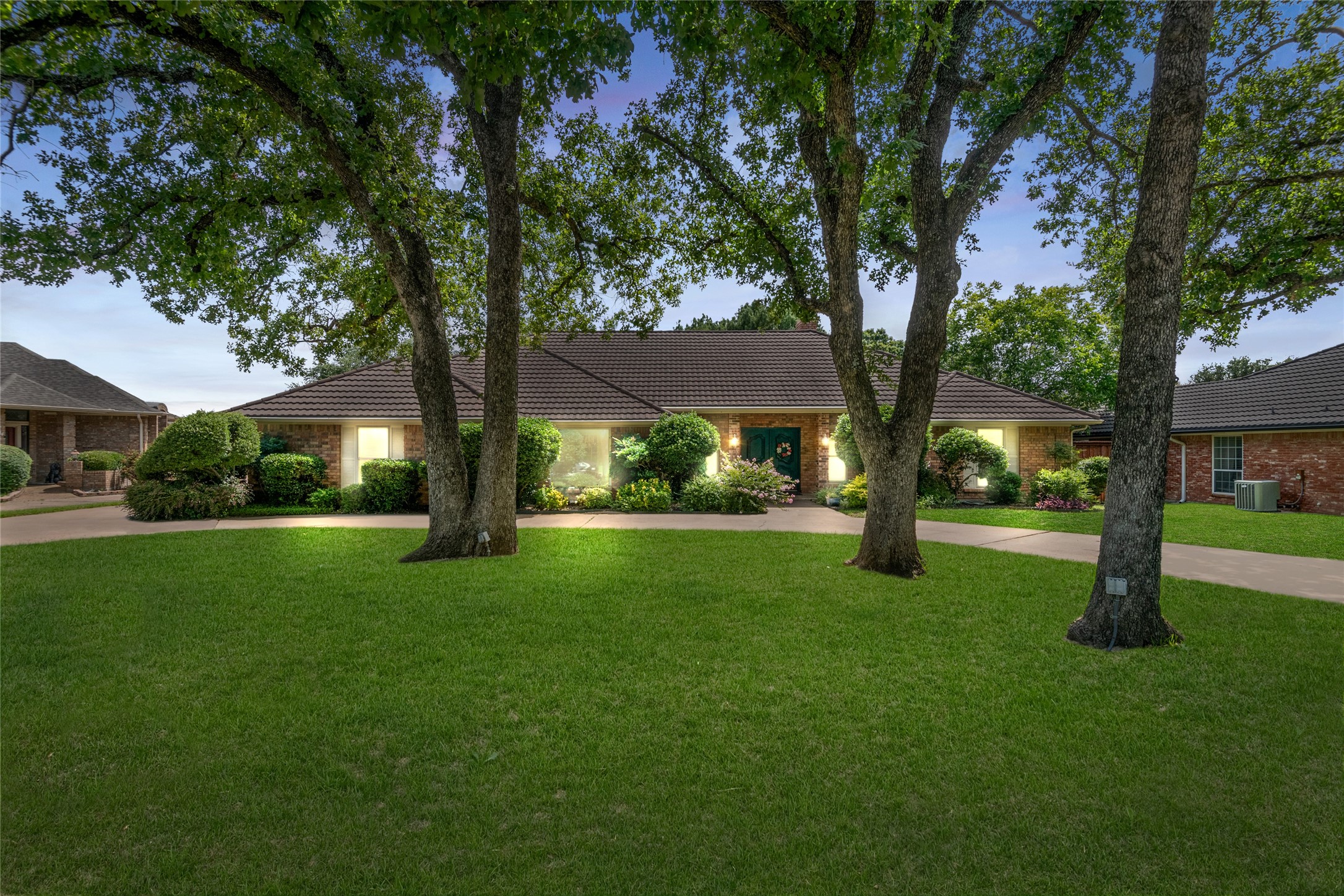 5202 Wimbledon Court Arlington TX 76017