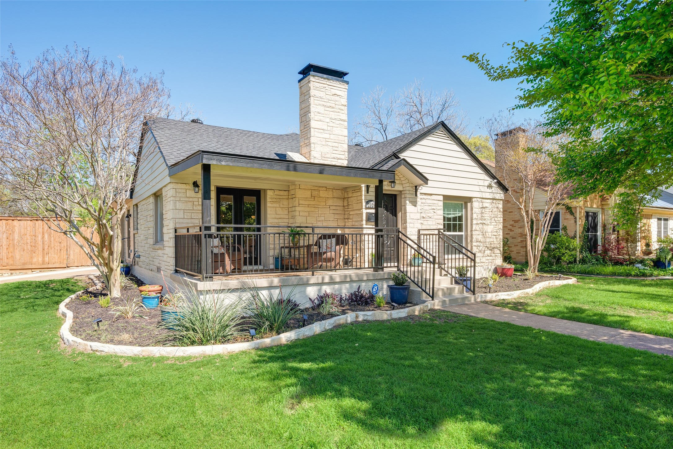 2329 W Colorado Boulevard Dallas TX 75211