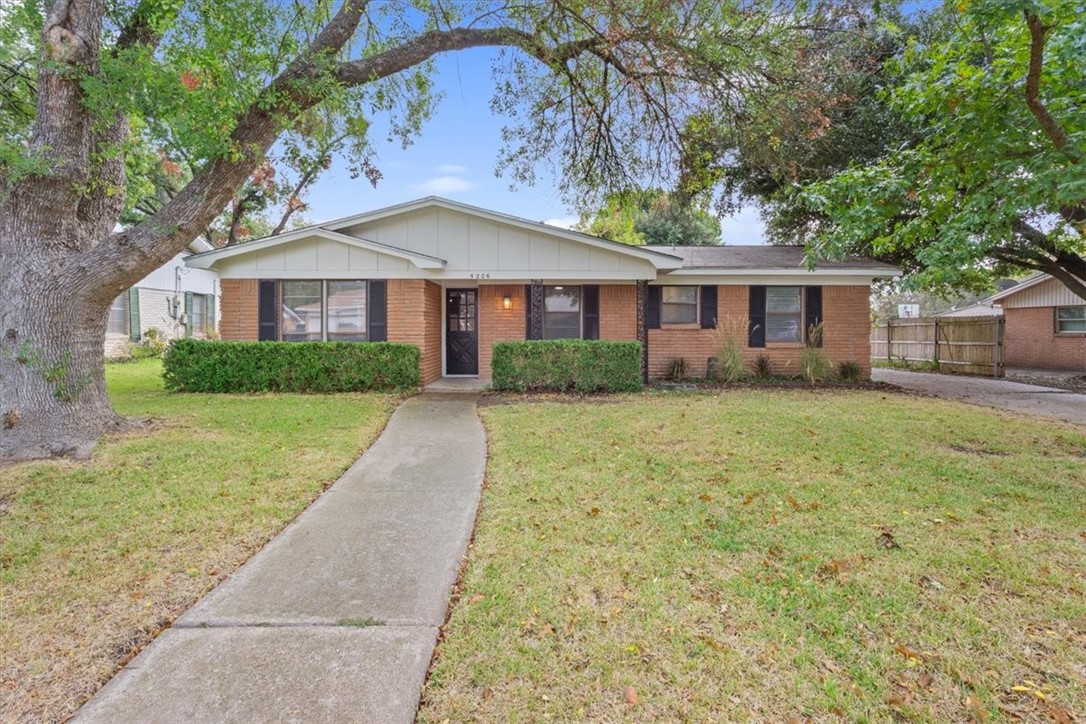 5206 Loch Lomond Drive Waco TX 76710