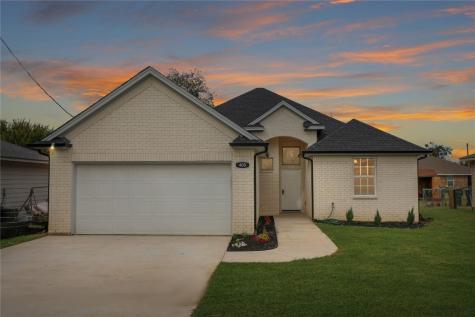 408 W Broad Street Pilot Point TX 76258