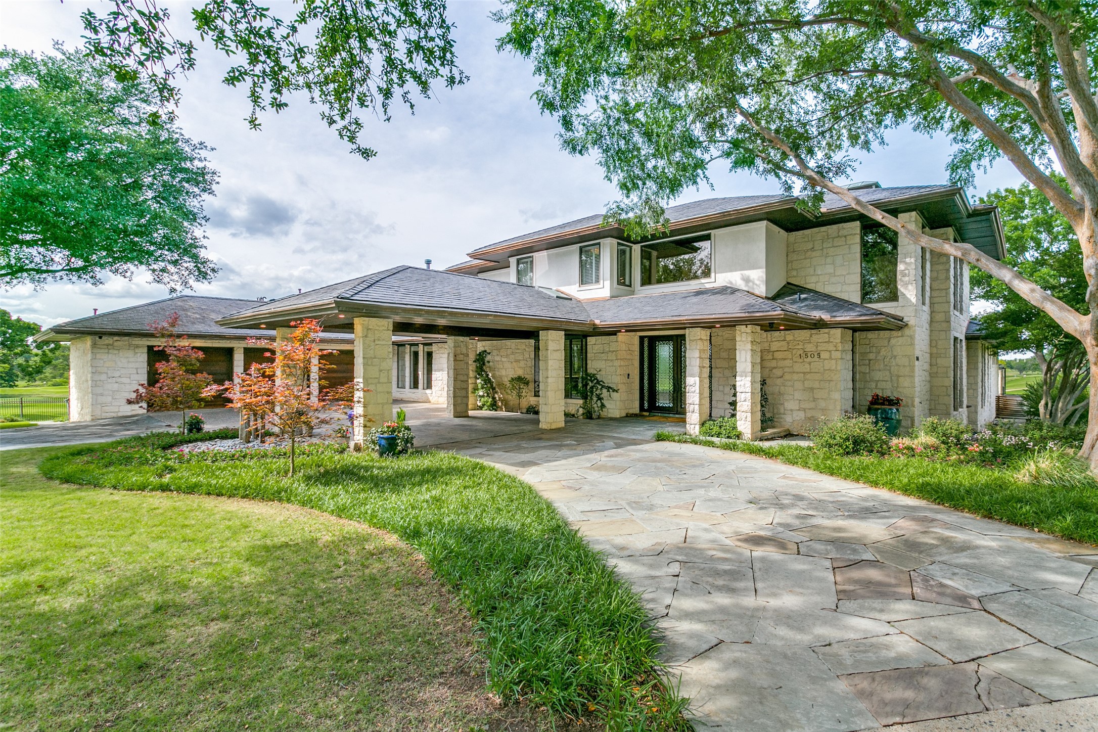 1505 Cottonwood Valley Circle N Irving TX 75038