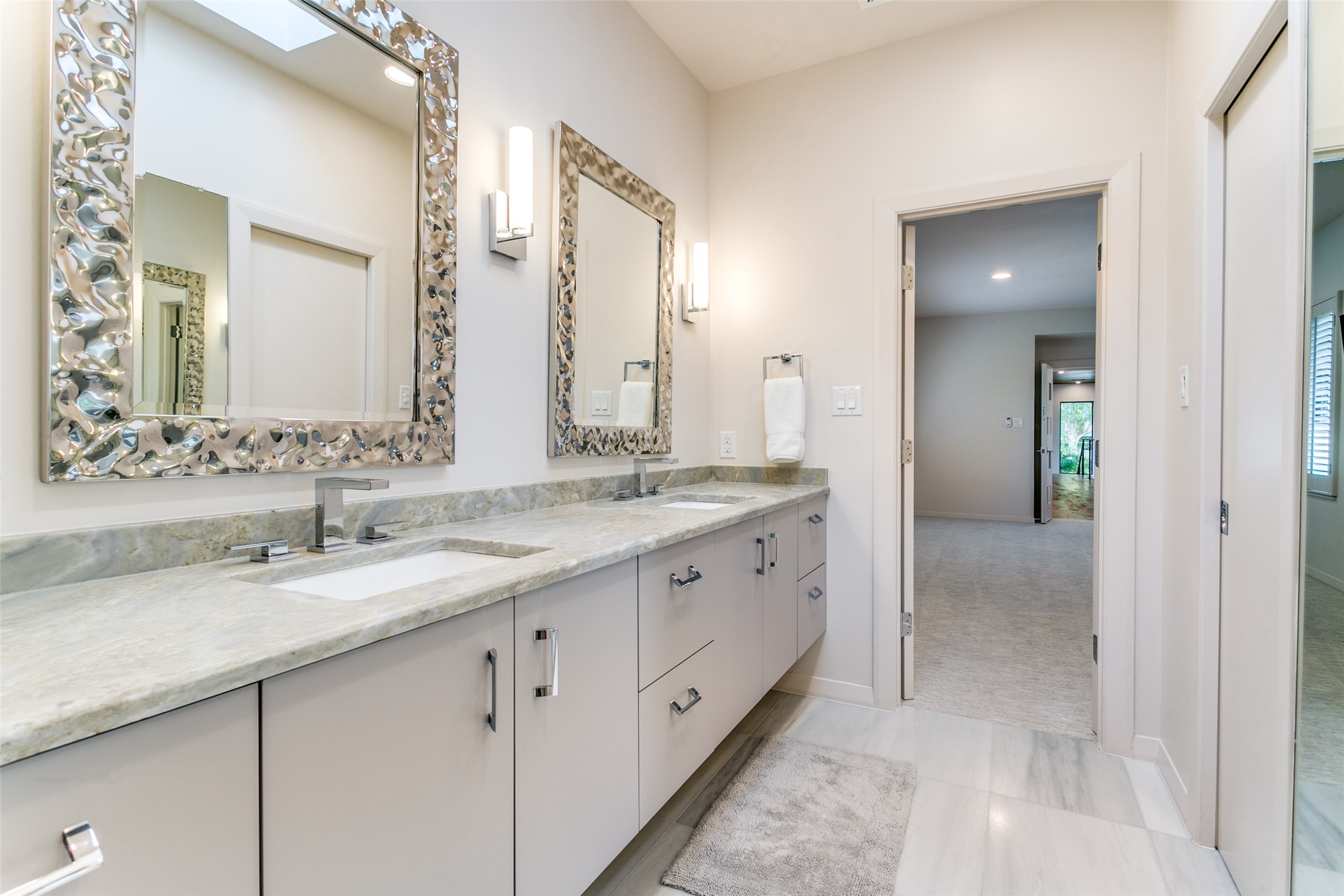 1505 Cottonwood Valley Circle N Irving TX 75038