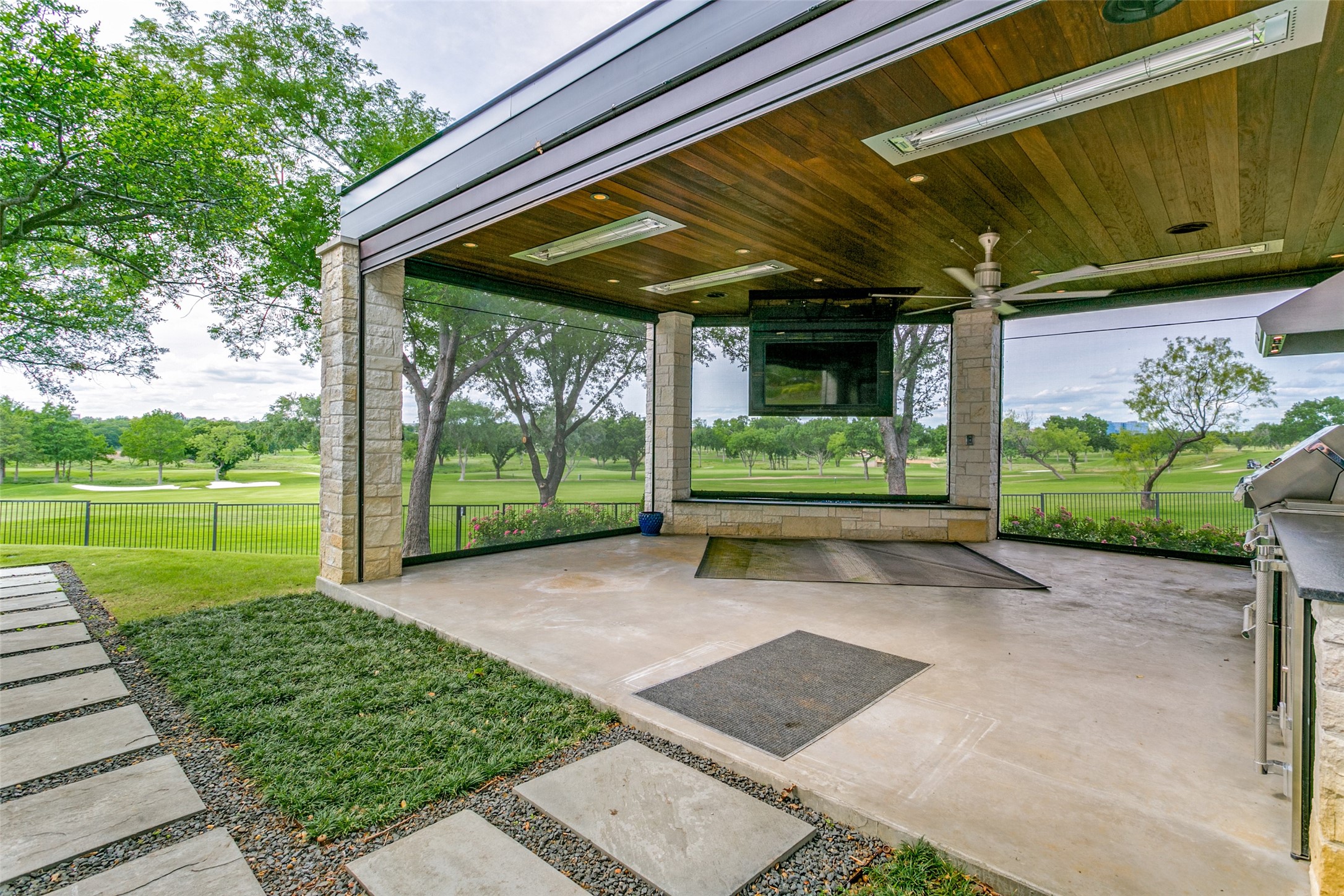 1505 Cottonwood Valley Circle N Irving TX 75038