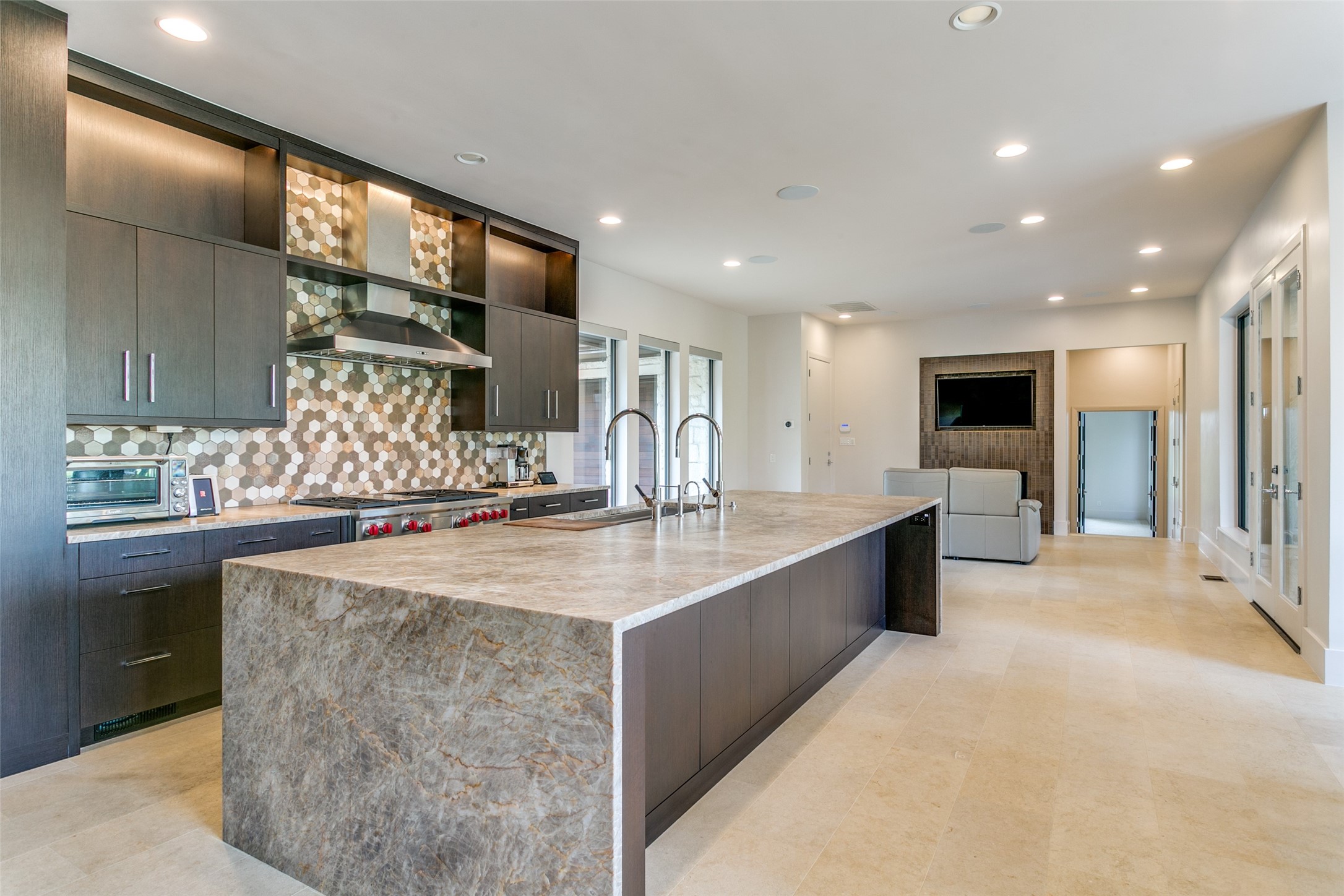 1505 Cottonwood Valley Circle N Irving TX 75038