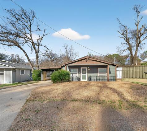 208 Harbor Drive Gun Barrel City TX 75156
