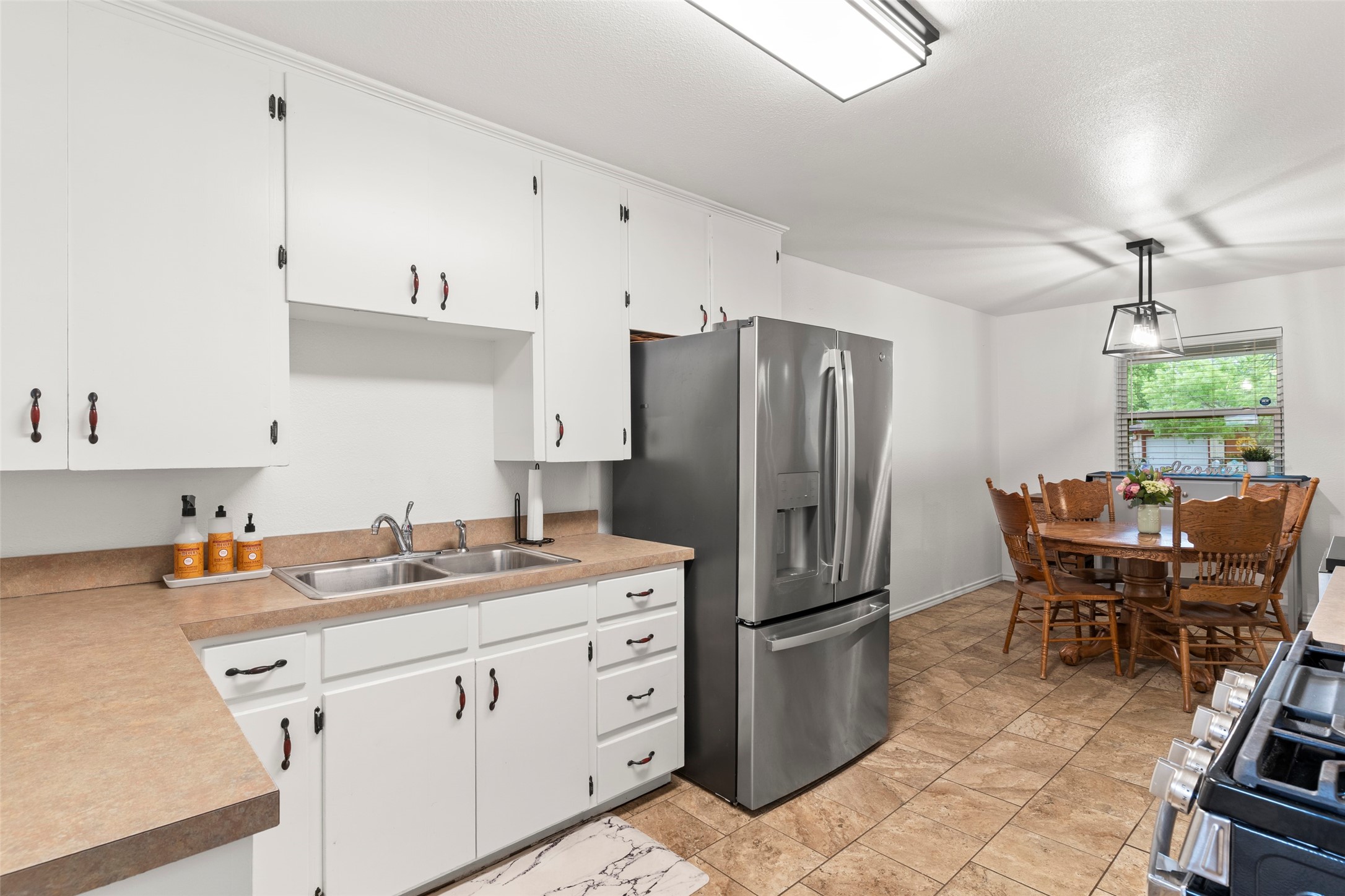 807 Elizabeth Boulevard Granbury TX 76048