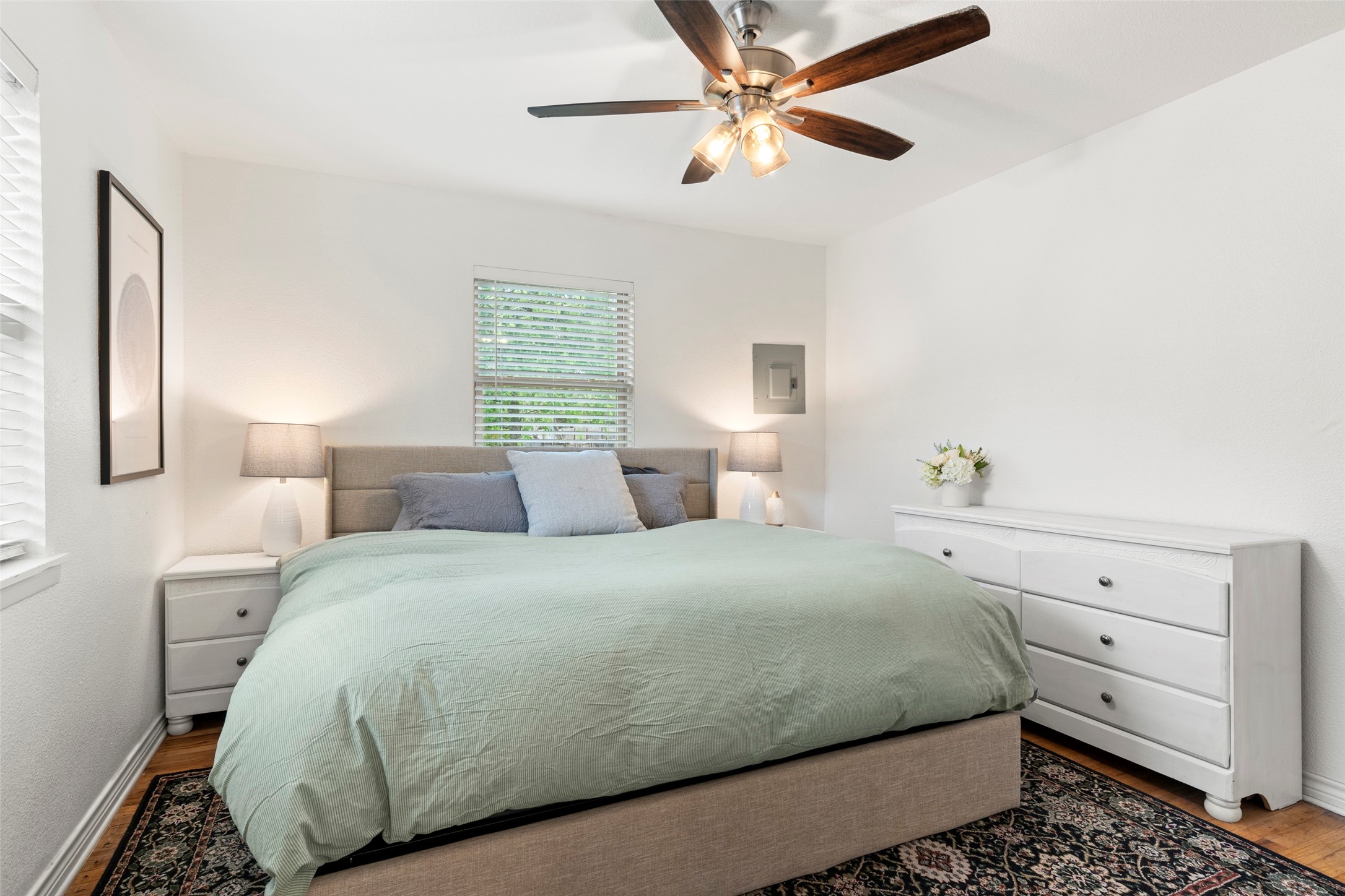 807 Elizabeth Boulevard Granbury TX 76048
