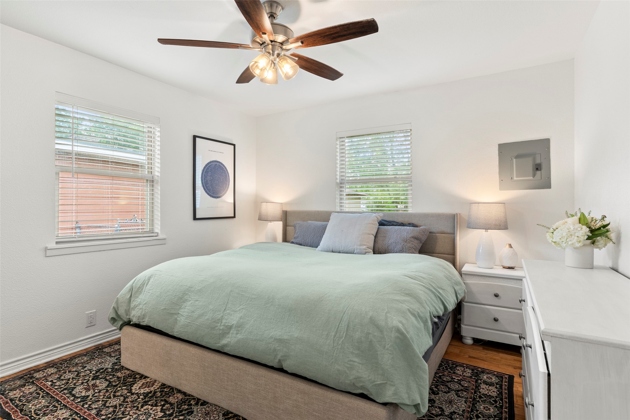 807 Elizabeth Boulevard Granbury TX 76048