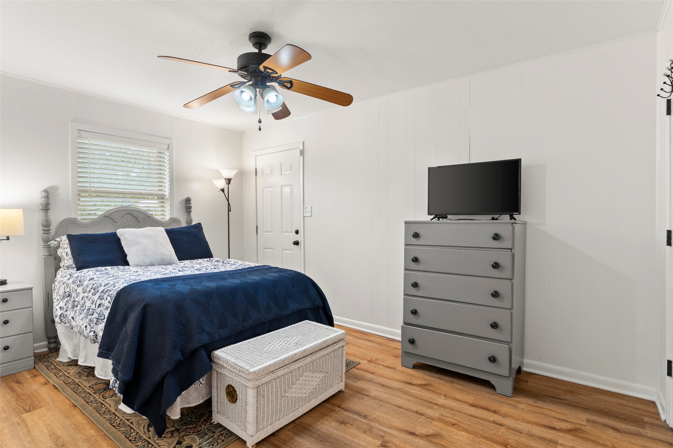 807 Elizabeth Boulevard Granbury TX 76048