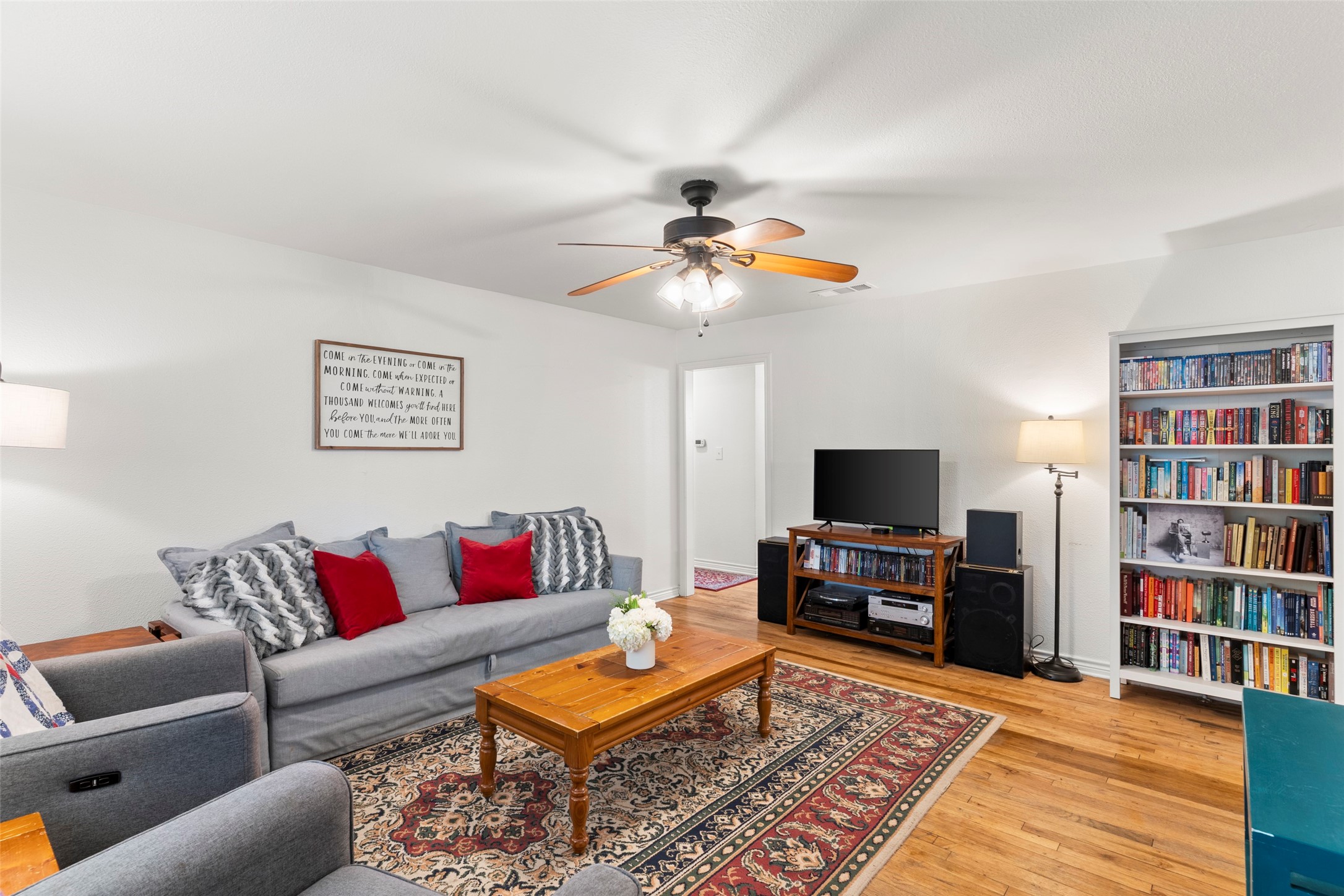 807 Elizabeth Boulevard Granbury TX 76048