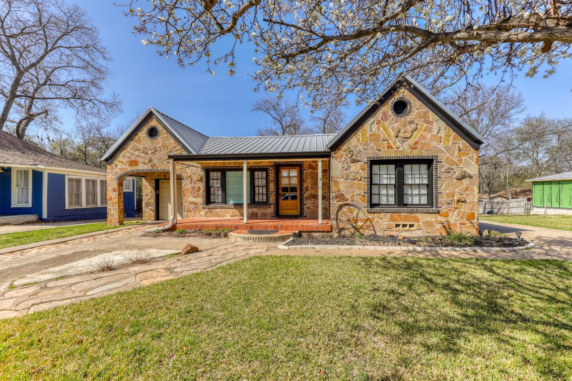 520 W Spring Street Weatherford TX 76086